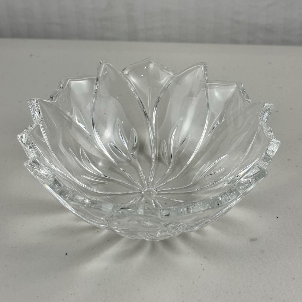 Crystal Marquis by Waterford Winter Celebration Crystal Poinsettia Bowl F49297-1
